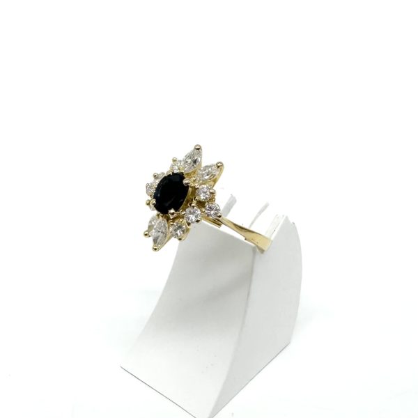 Bague or jaune marguerite saphir et diamants – Image 3