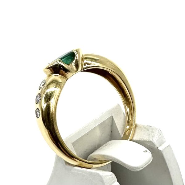 Bague jonc or jaune, émeraude et diamants – Image 7