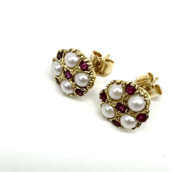 Boucles d'oreilles or jaune, rubis et perles de culture – Image 3
