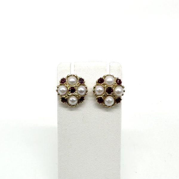 Boucles d'oreilles or jaune, rubis et perles de culture
