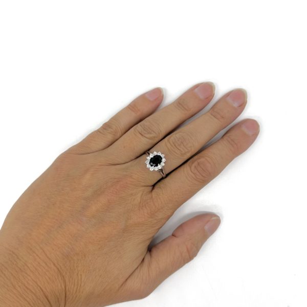 Bague or blanc, saphir et diamants – Image 5