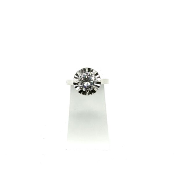 Bague solitaire or blanc, platine et diamant