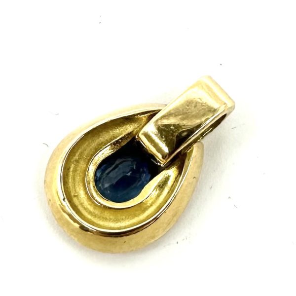 Pendentif or jaune, saphir et diamants – Image 4