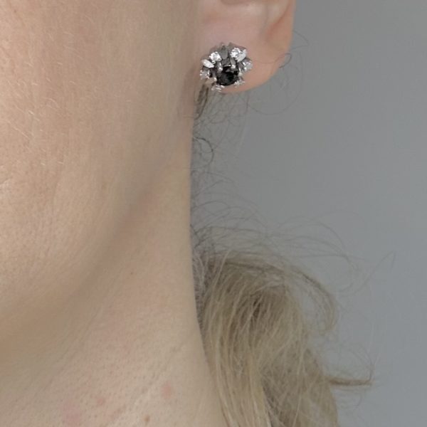 bijou occasion or blanc 750 millièmes 18 carats bijouterie frot guilde boucle d'oreille saphir diamants