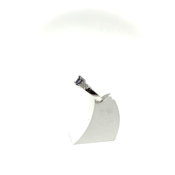 bijou occasion bijouterie frot guilde bague or blanc solitaire accompagné saphir diamants