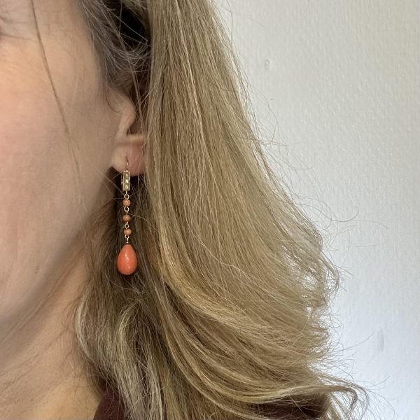 bijou occasion bijouterie frot guilde boucles oreilles or jaune 750 18 carats corail demi perle